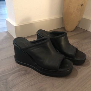Vagabond Black Leather Platform Open-Toed Mules